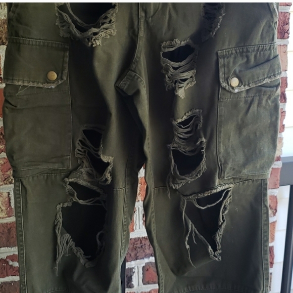 Carma Green Distressed Cargo Jeans Size 25 - Picture 8 of 13